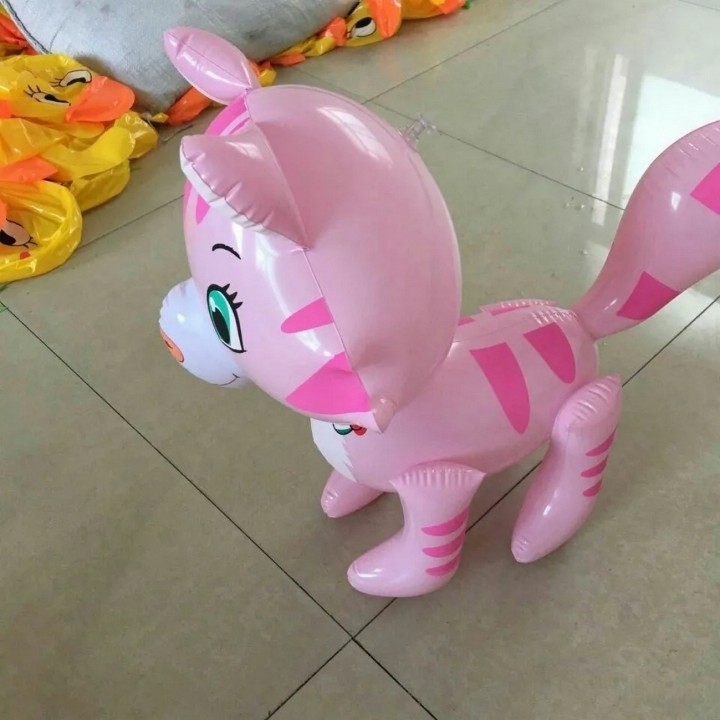 Gata Inflable