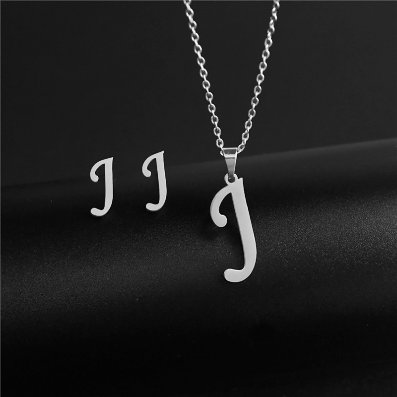 Collar Inicial J