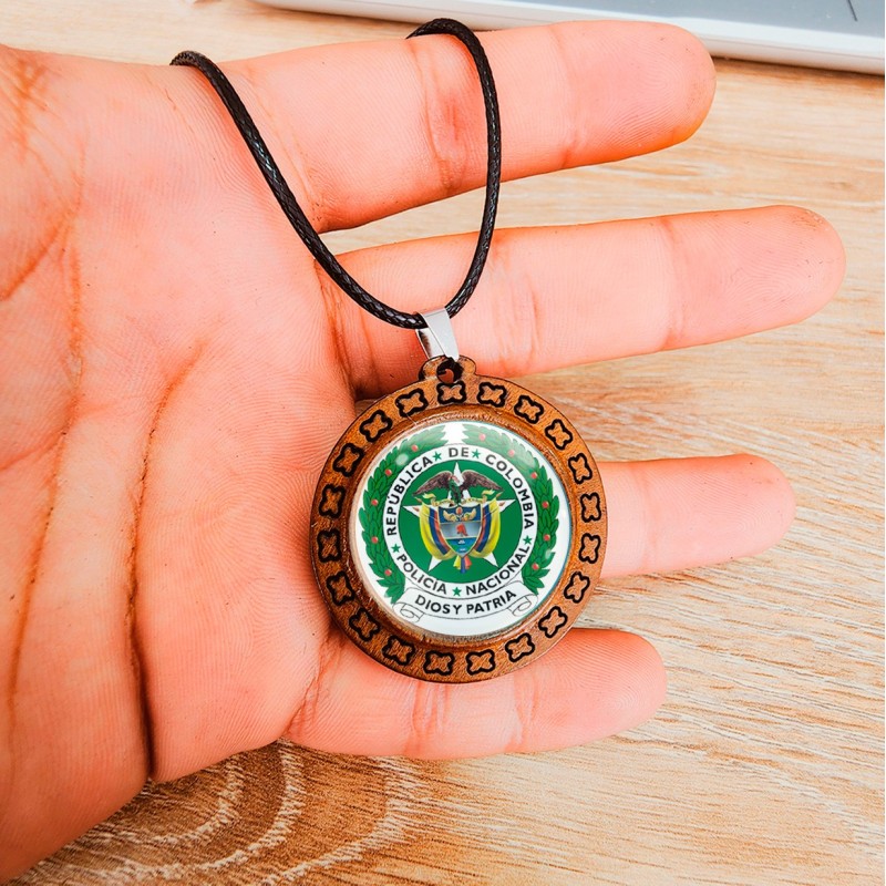 Collar Policia Escudo