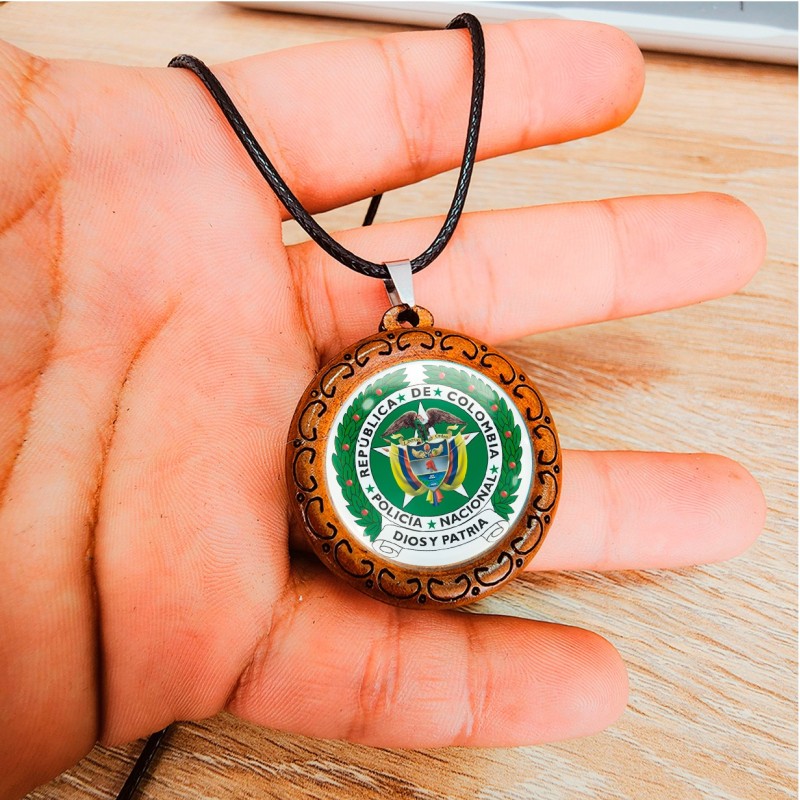 Collar Policia Escudo