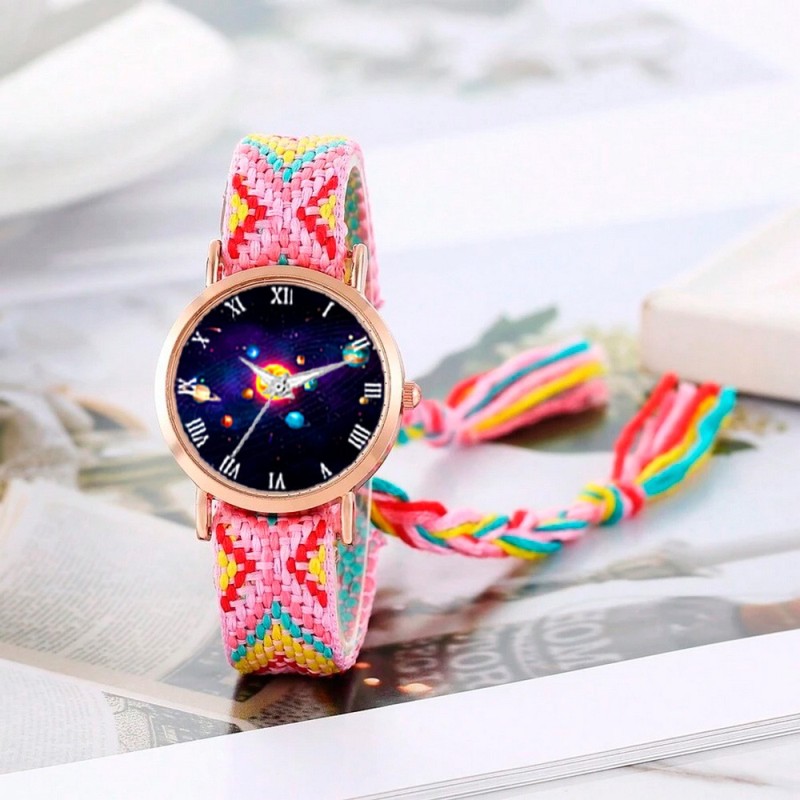 Reloj Sistema Solar Dorado