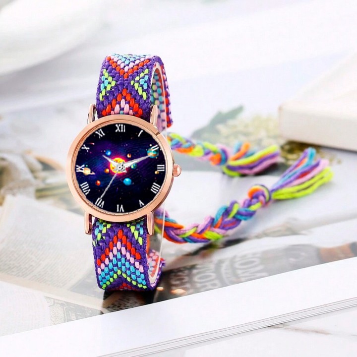 Reloj Sistema Solar Dorado