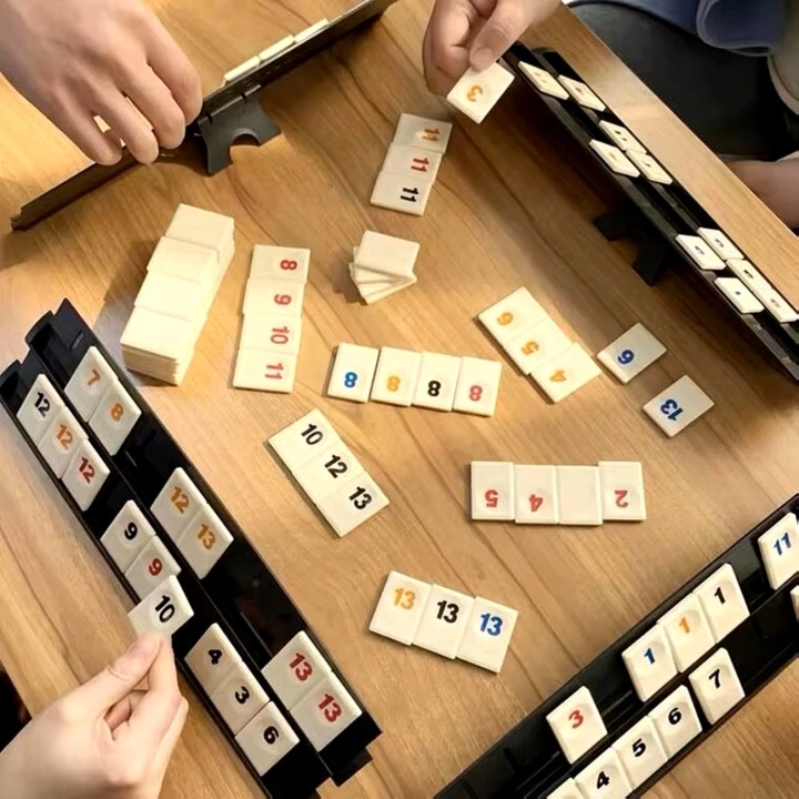 Juego De Mesa Rummikub Interactivo Y Estrategico