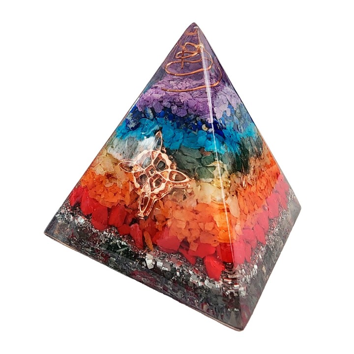 Pirámide 7 Chakras Piedra Natural Orgonita Nudo De Brujas