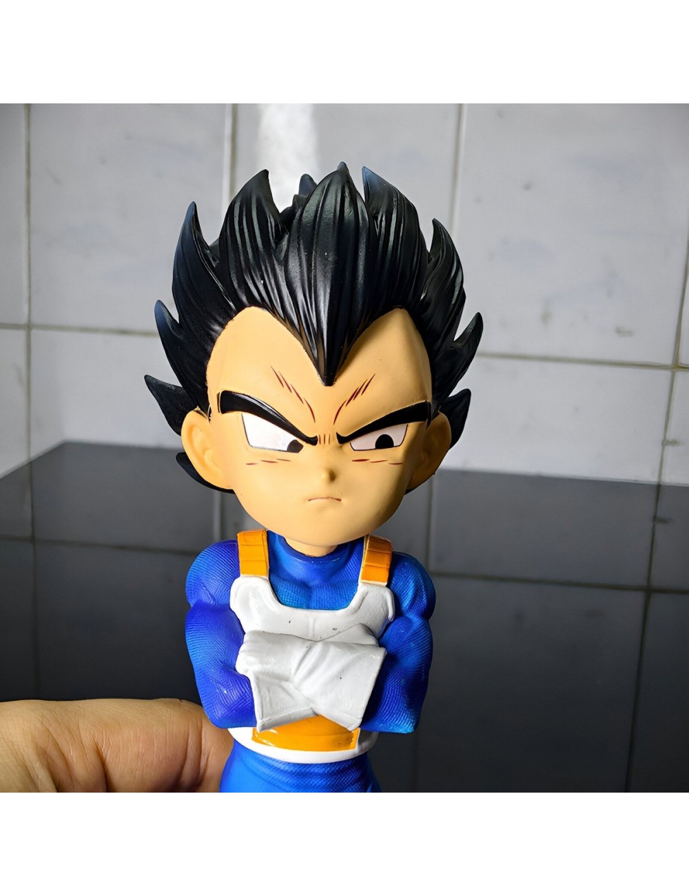 Figura Coleccionable Dragon Ball Z Vegeta Con Base