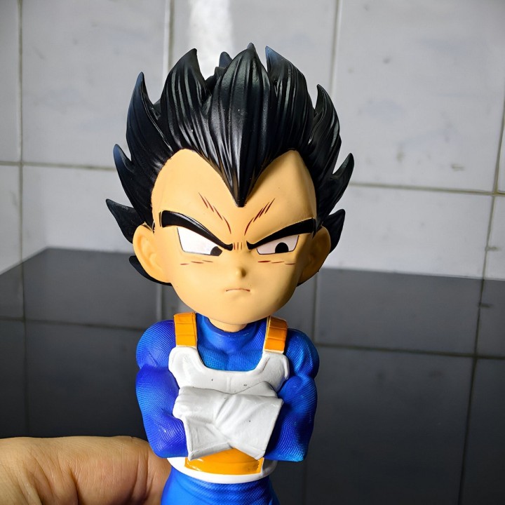 Figura Coleccionable Dragon Ball Z Vegeta Con Base