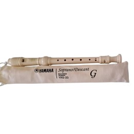 Flauta Profesional Yamaha Yrs23 Color Crema Portable
