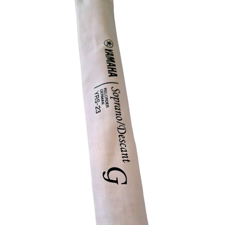 Flauta Profesional Yamaha Yrs23 Color Crema Portable