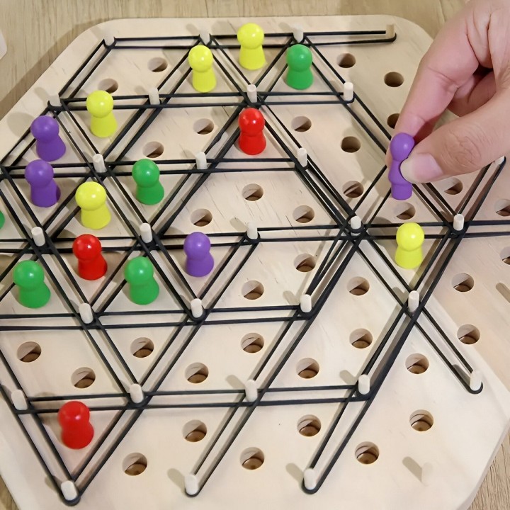 Juego De Mesa Ajedrez En Triangulo En Madera Interactivo