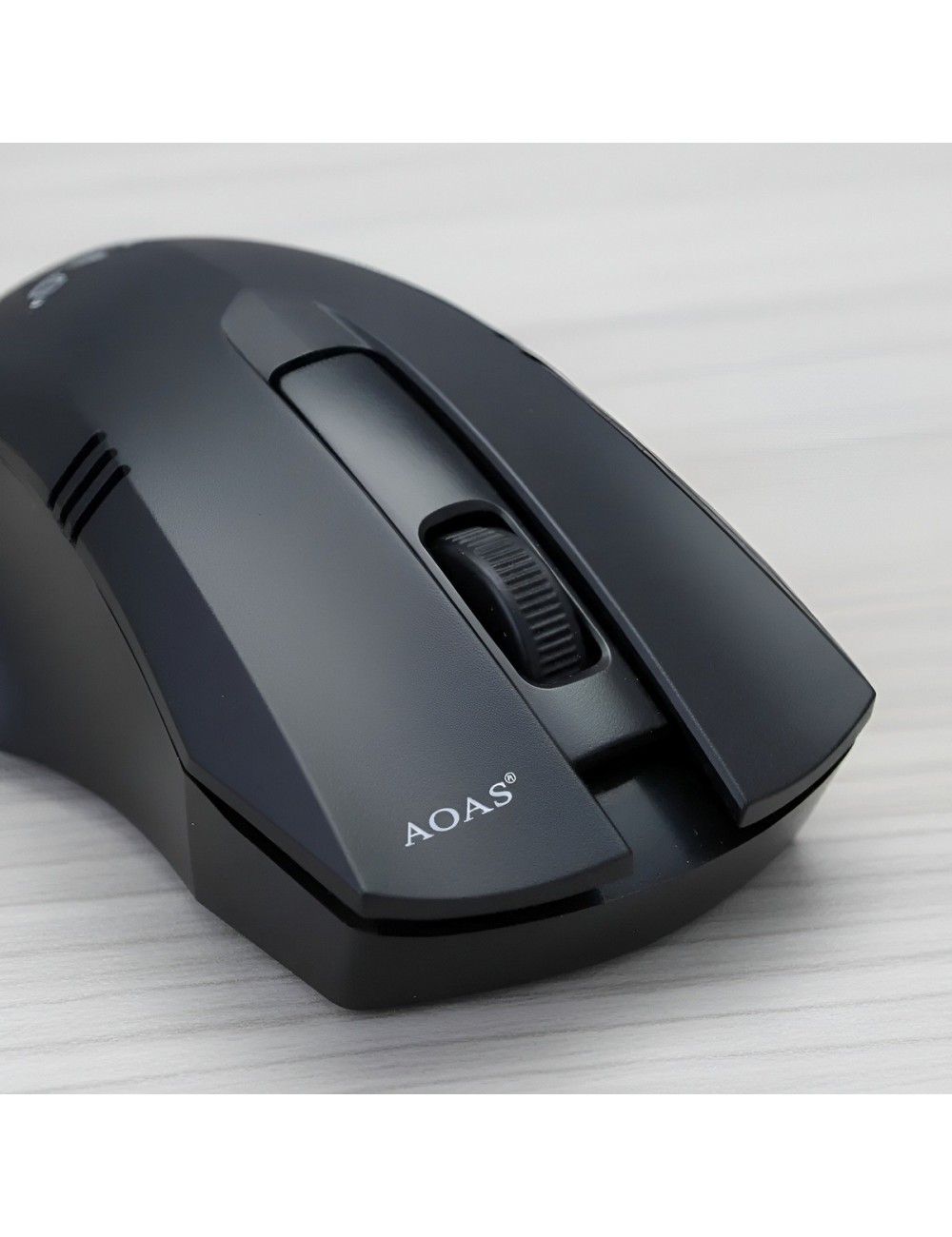 Mouse Óptico Alámbrico M-33 1600 Dpi Ergonómico Usb