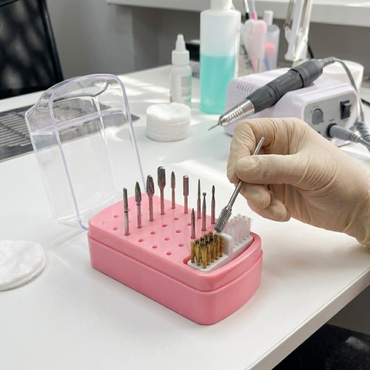Organizador Fresas Uñas 30 Puestos + Cepillo Limpiador Rosa