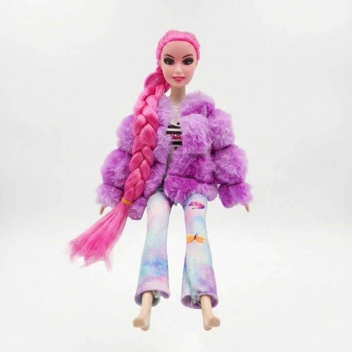 Muñeca Fashion Trenza Larga Con Chaqueta Peluche