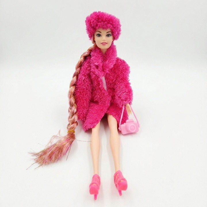 Muñeca Fashion Trenza Extra Larga Abrigo Y Accesorios