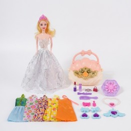 Muñeca Princesa Con Bolso Concha, Vestidos Y Joyas