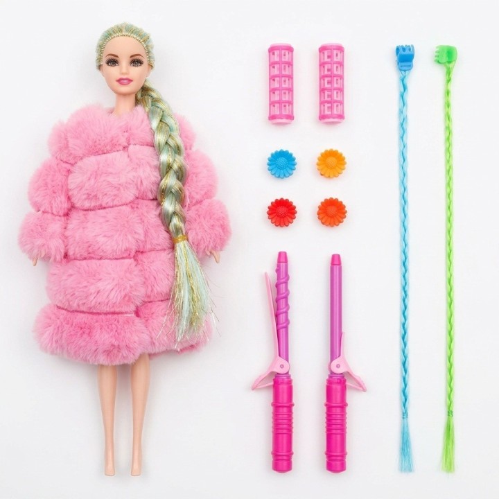 Muñeca Fashion Con Abrigo Y Accesorios De Peinado