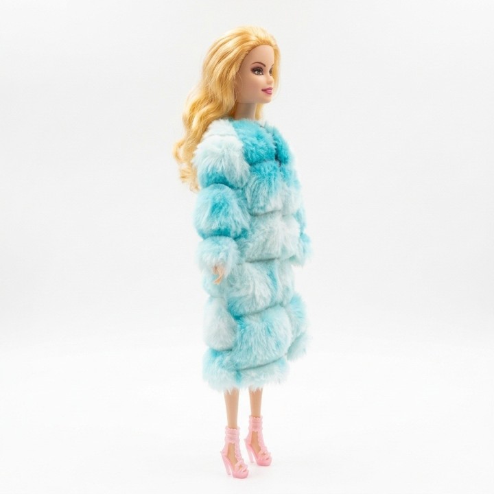 Muñeca Fashion Girls Beauty Con Abrigo Peluche Y Botines