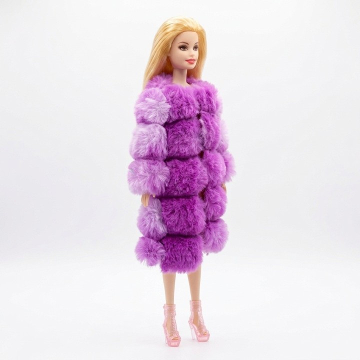 Muñeca Fashion Girls Beauty Con Abrigo Peluche Y Botines